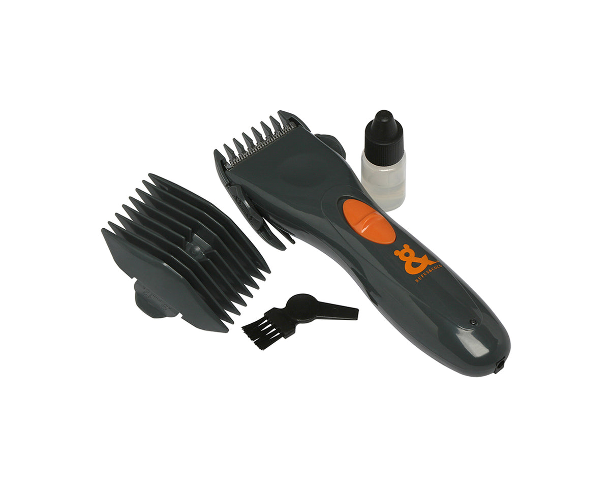 Battery operated cordless, lightweight clippers for dogs and cats. Perfect for a quick touch up trims on ears, face and paws. The cordless design means you have ease of movement to help you manoeuvre around your dog or cat. 3mm, 6mm, 9mm and 12mm comb lengths included, as well as cleaning brushes and oil.