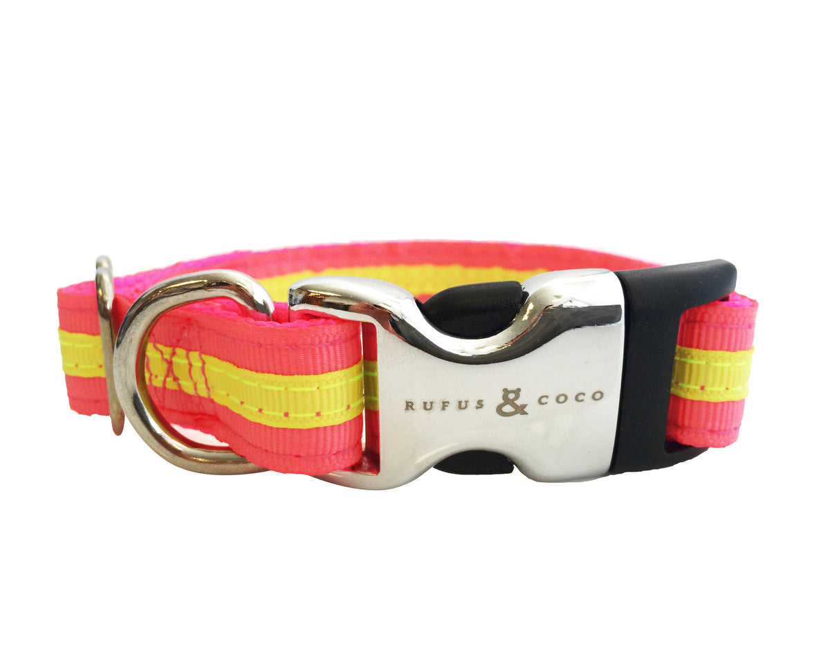 Our best selling premium striped nylon dog collar. Comes with a signature Rufus and Coco silver etched clip. Availabe in 4 colours and 2 sizes. To ensure that you have the correct collar size, measure your dog's neck and allow one finger space between the collar and your dog's neck.